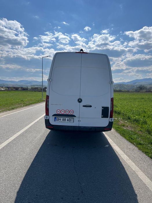 Autoutilitara Mercedes Sprinter
