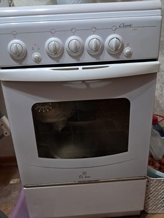 Продам газовую плиту