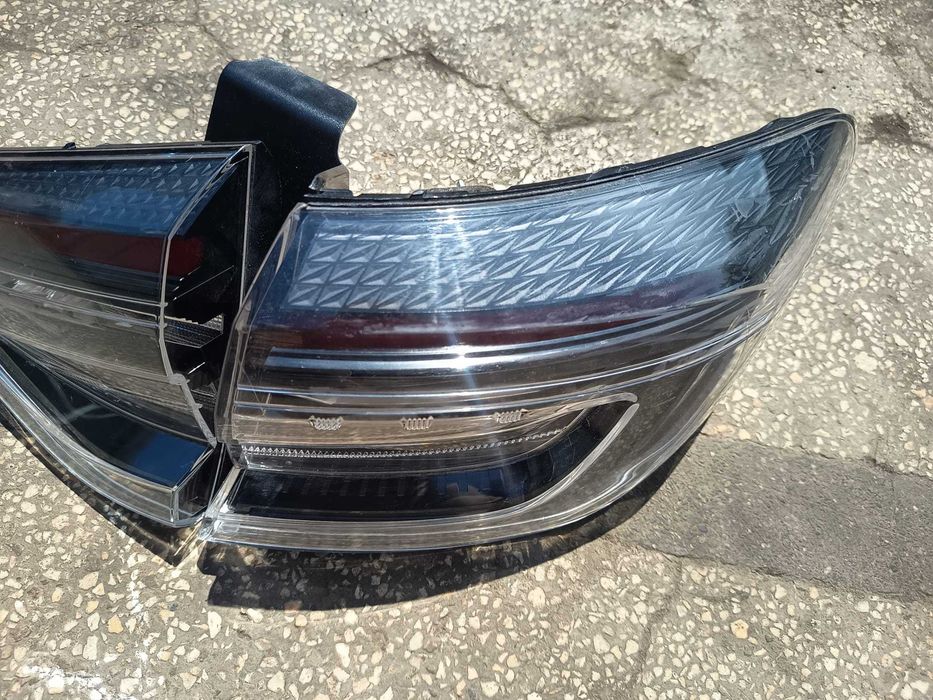 set lampa dreapta spate din doua piese renault clio 5 facelift 2023-prezent