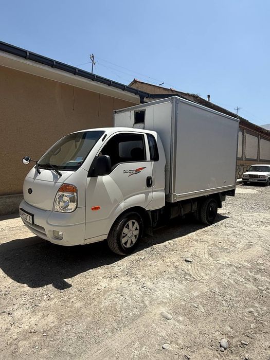 2010-йил мотор мерс112 V6 абйом 3.7 йокилги бензин бак60 литр прапан 4