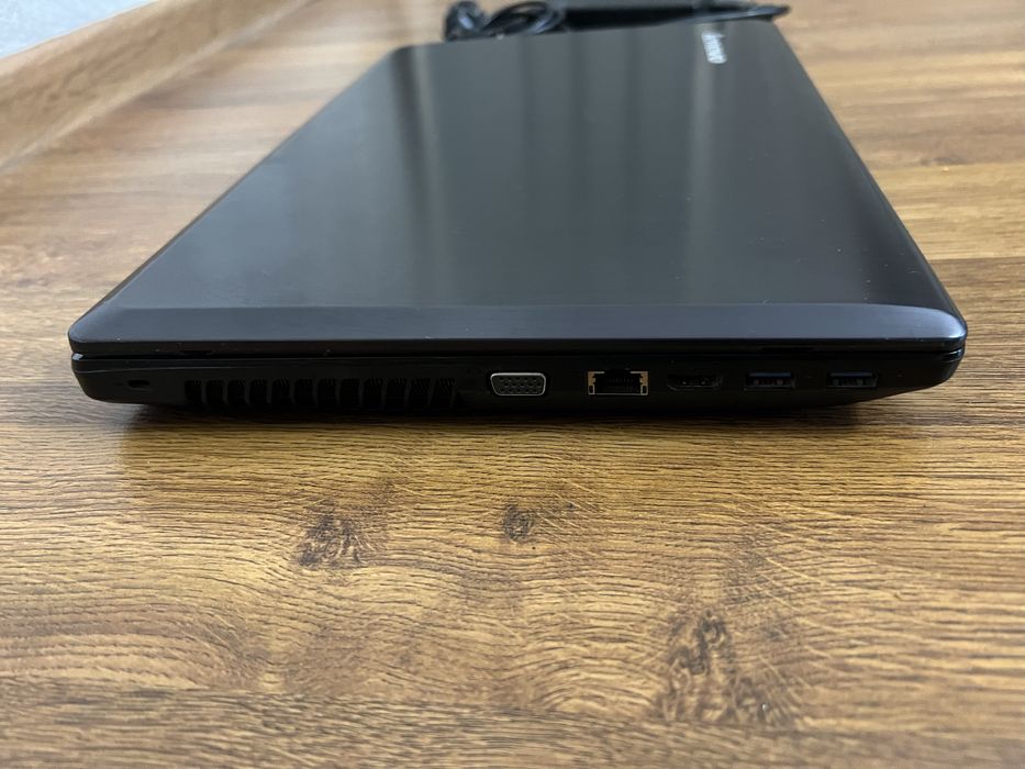 Lenovo Y580 ноутбук