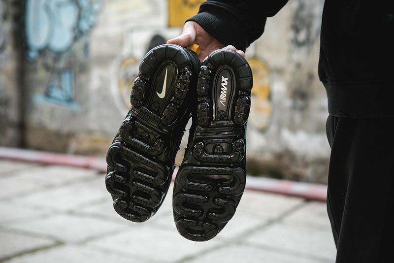 Nike Air VaporMax Plus Black Gold - *Разпродажба*