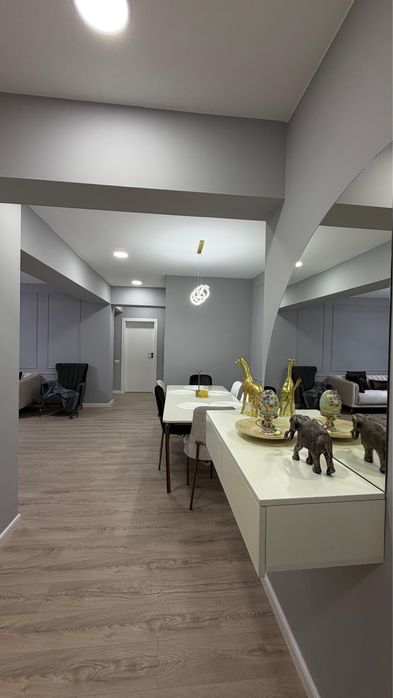 Vand apartament 3 camere