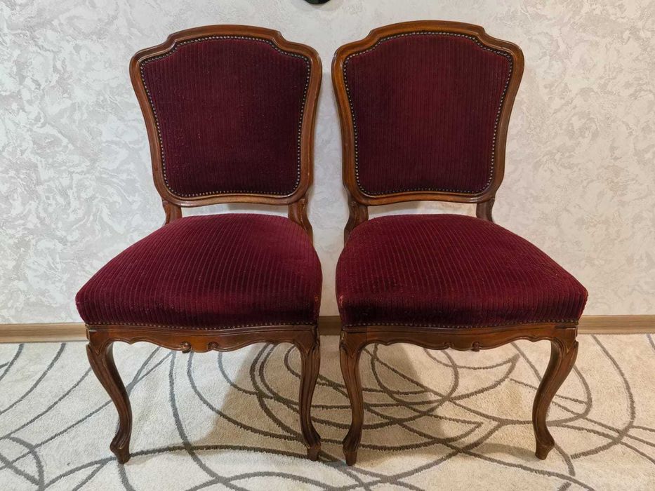 набор раритетных стульев