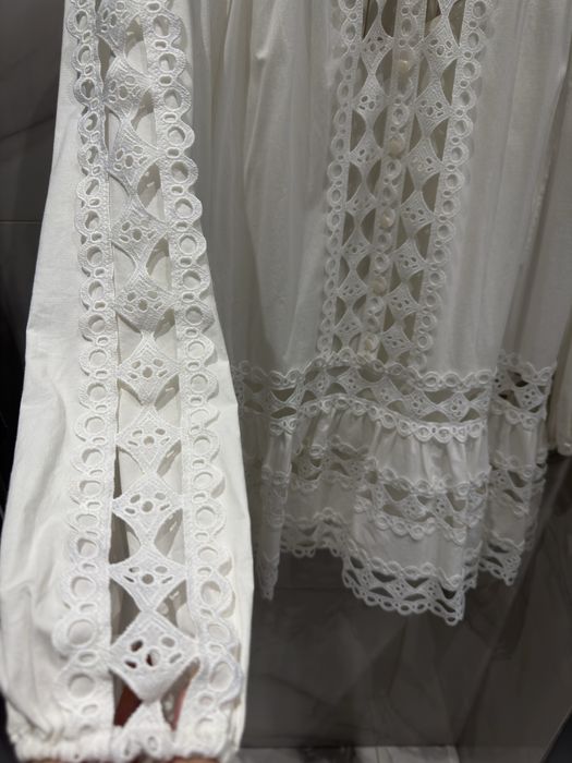 Рокля ефирна  с дантела