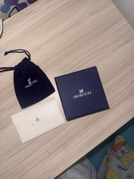 Колие Swarovski ново
