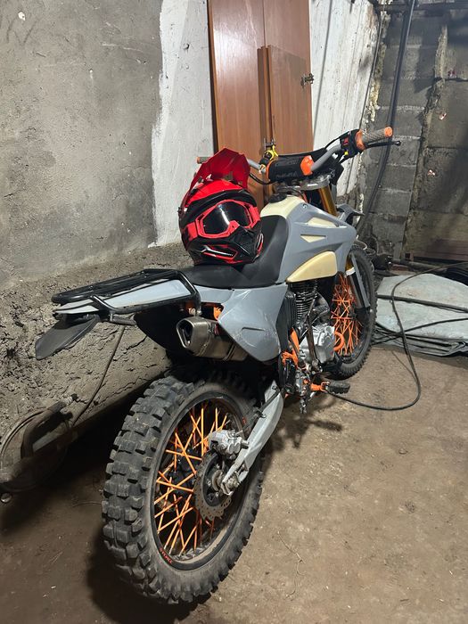 Продам мотоцикл SYCMCC 250