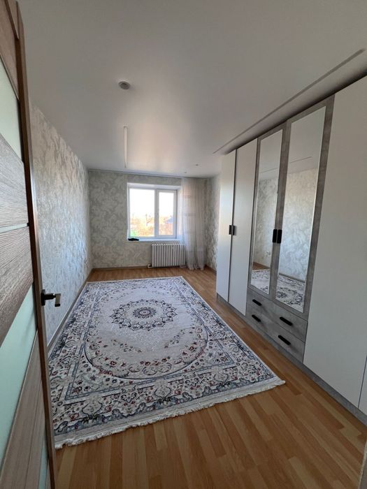 Продам трехкомнатную квартиру