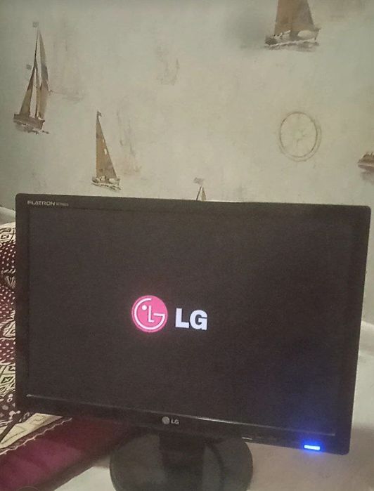 Монитор LG  FLATRON W1942S