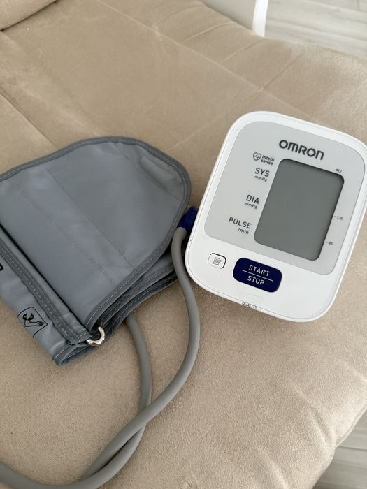 Tensiometru M2 Essential Omron validat clinic