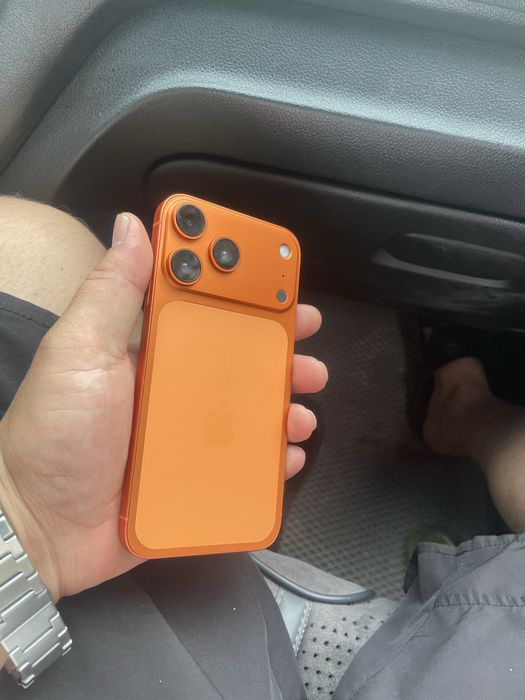 Айфон 11 в корпусе 17 Pro Max
