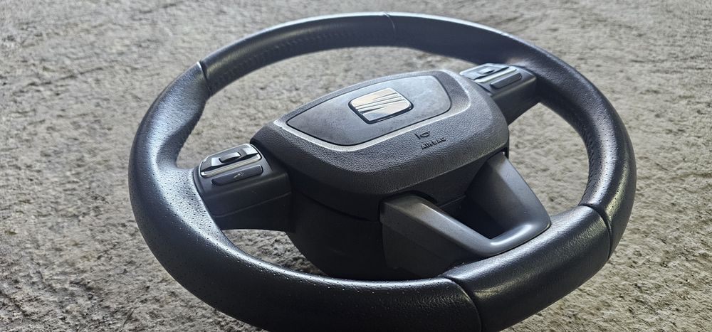 Volan cu comenzi 12 butoane pentru SEAT 2009-2012