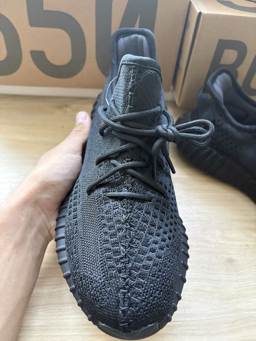 Yeezy 350 V2 Onyx