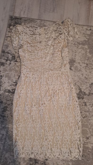 Rochie dantela crem, marimea 38