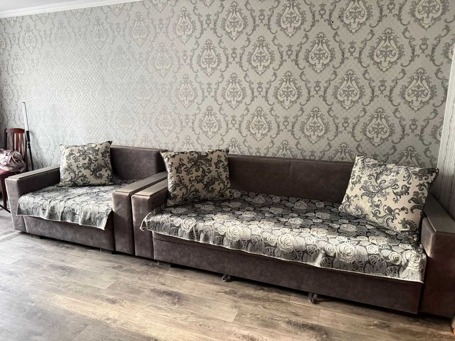 Продам мебель. Диван и большое кресло