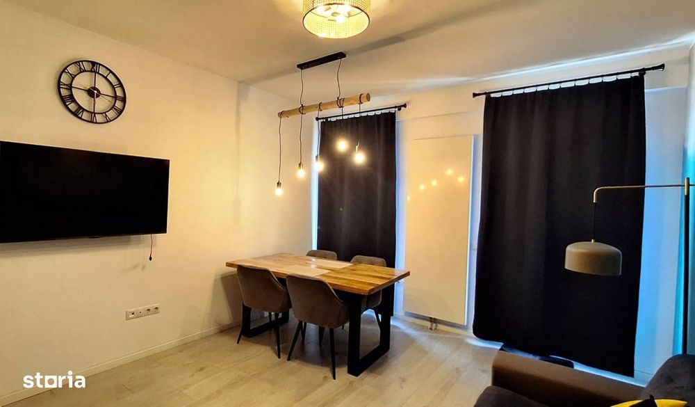 Inchiriere 3 camere lux, centru, parcare, prima inchiriere