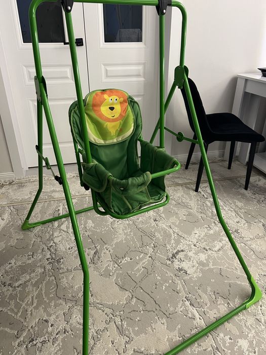 Детская качеля.