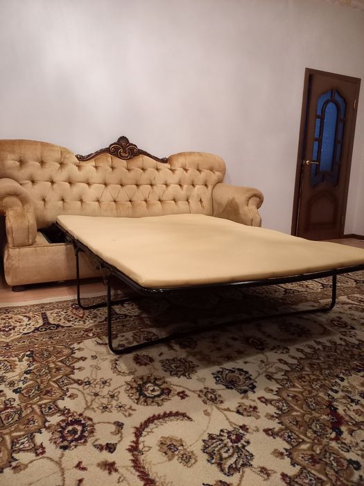 Продам диван с  двумя кресламм