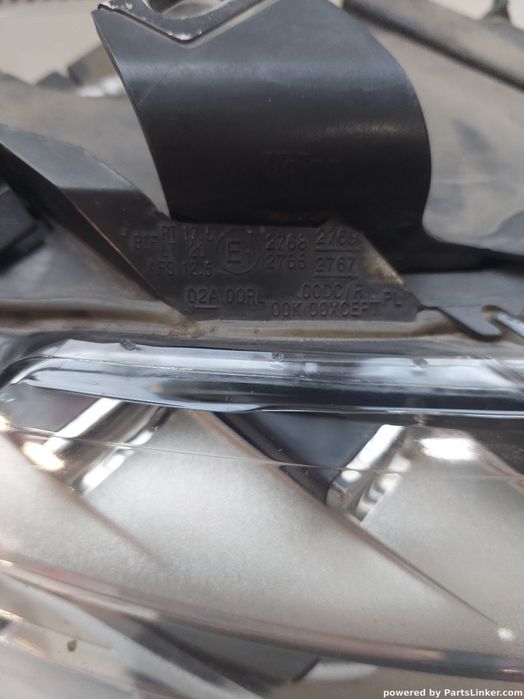 Far Xenon Dreapta Fata Audi Q7 (4Lb) [ 2006 - 2016 ] Oem 4L0941004Ac