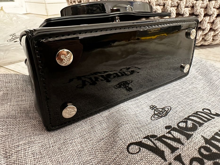 Geanta Vivienne Westwood small Hazel piele noua