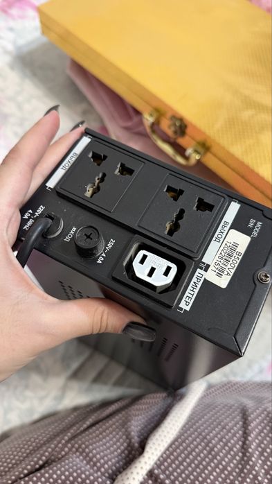 Ибп (ups) SANTAK B500U4