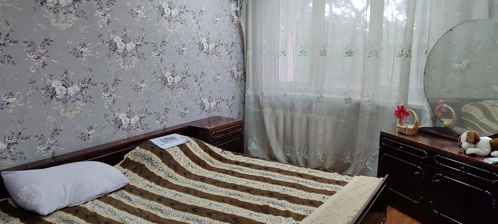 Метро БИЙ, 3 комнатная кирпич балкон 2*6  78 м.кв парковка