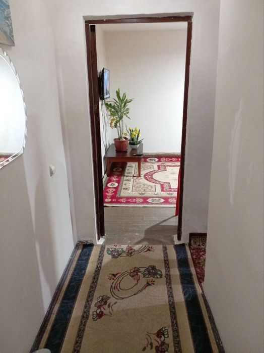 Чирчик 4 м/р 1х сотилади Нархи 22.000$ Бош толов ва паспорт бн Ипотека