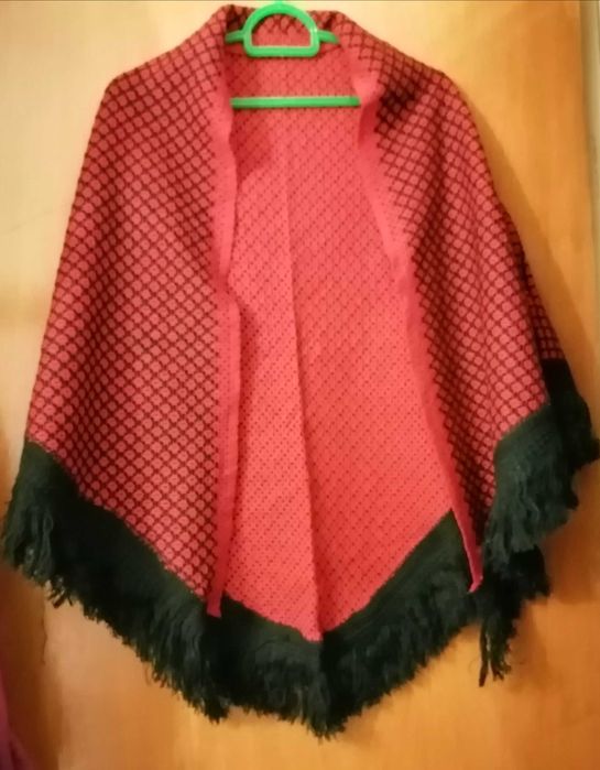 SAL sau ETOLA eleganta cu franjuri Nou.