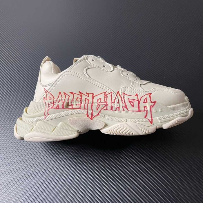Balenciaga Triple S Graffiti Sneaker White Red