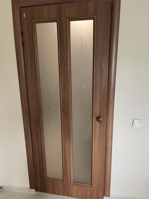 Продам двери 80м