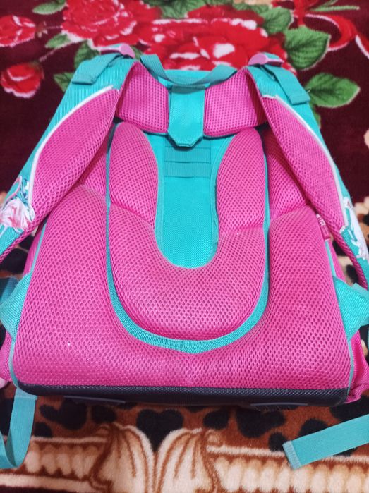 Продаётся портфель рюкзак ранец для девочки