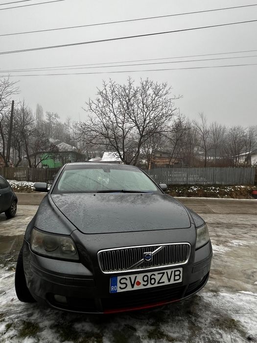Vând Volvo V 50 .