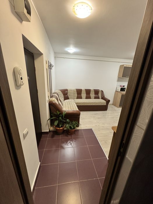 Inchiriez apartament