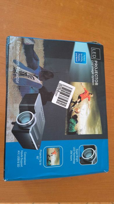 Mini Videoproiector Portabil LED UC28 - Utilizat, stare bună