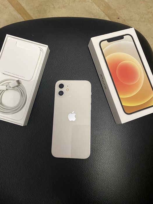 Huse iphone 12 alb cutie impecabil