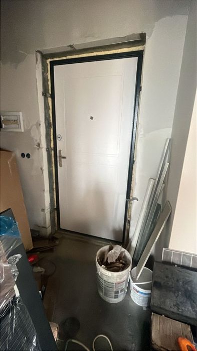 Продается дверь входная