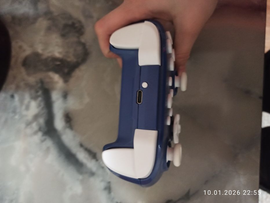 Продам джойстик за 2500тг