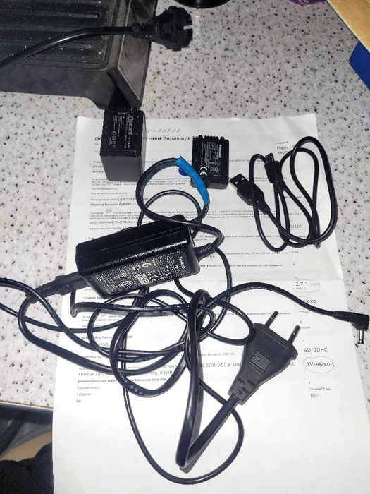 Продам видеокамеру рабочую