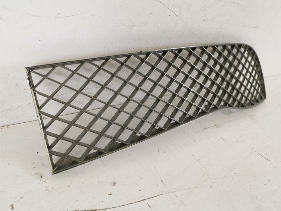 Бентли Континентал ГТ / Bentley Continental GT Оригинална долна решетк