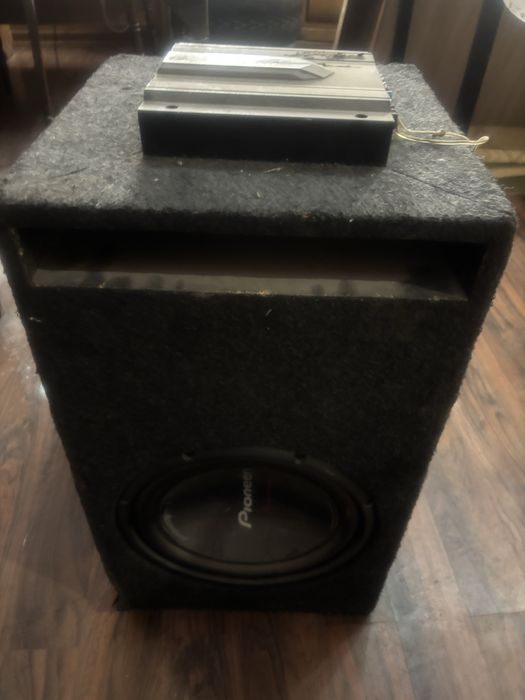 Саббуфер на автомобиль