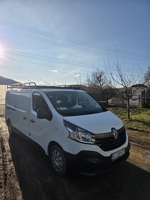 Vand sau schimb cu utilaj  Renault Trafic