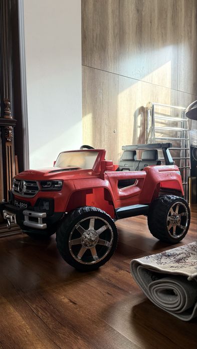 Детский автомобиль , Mercedes Benz