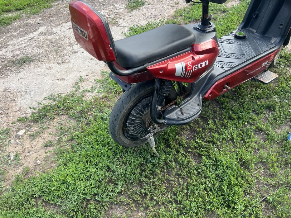 Электро скутер продам