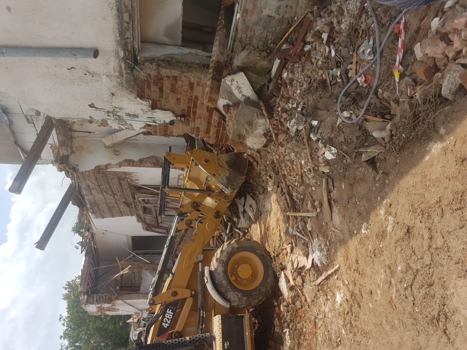 Firma de demolari ,excavații, săpături, terasamente, experiență 15ani