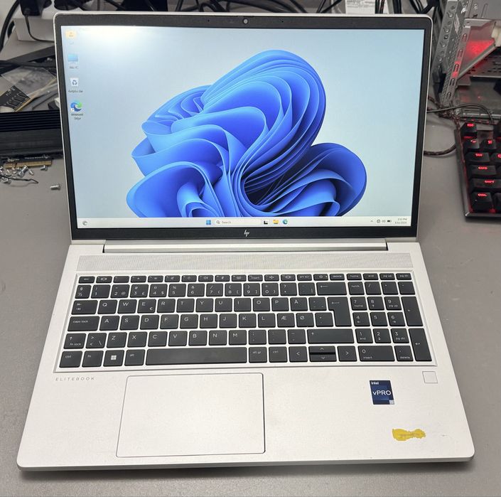 HP EliteBook  650 G10