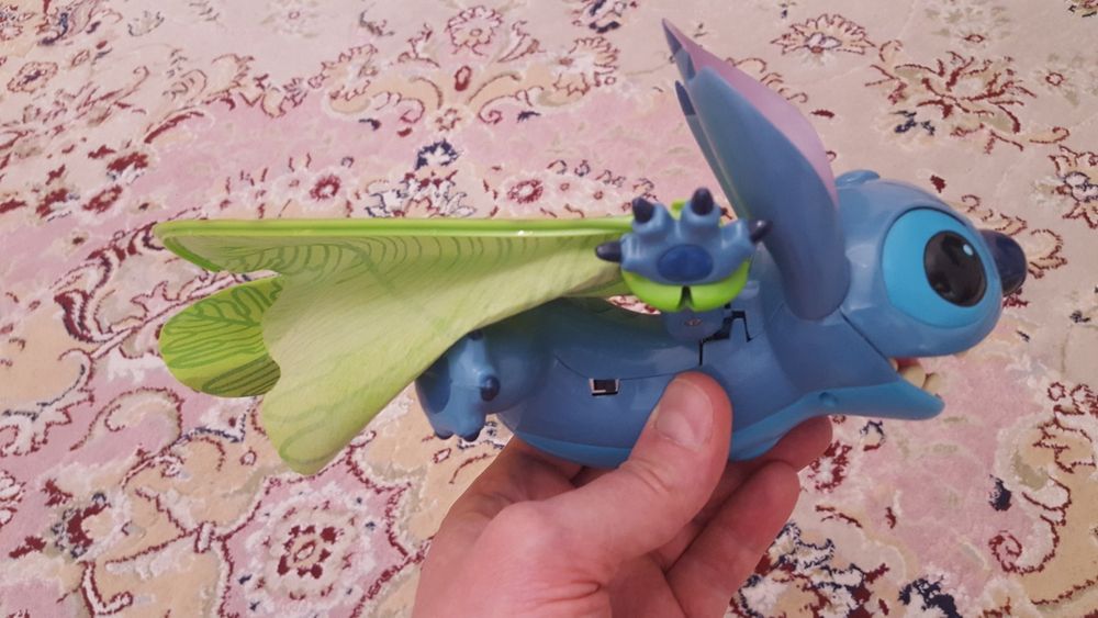 "Летающая игрушка" Стич.
