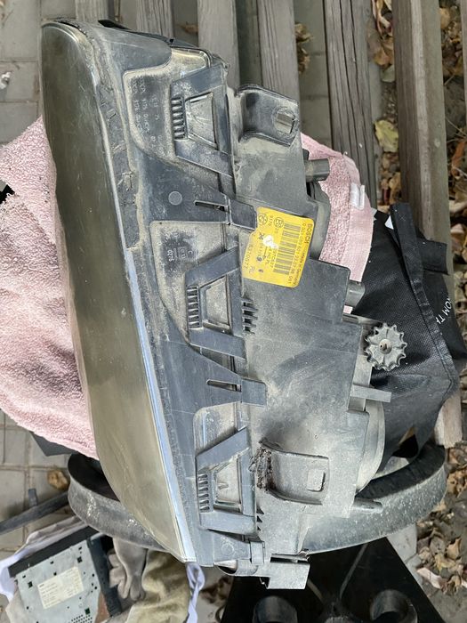 Продам Фары на BMW е46