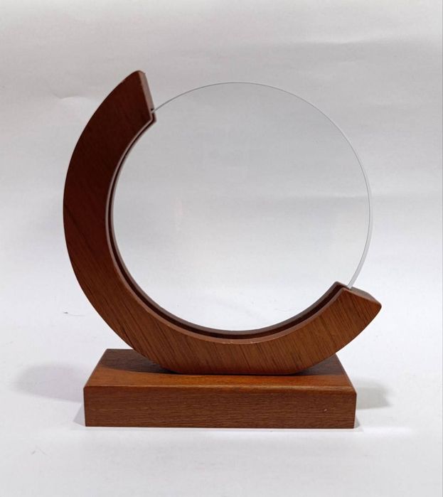 Статуэтка стеклянная