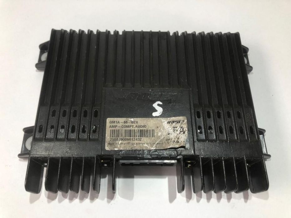 Amplificator audio bose Mazda 6 (2002-2007) gm1a-66-92x
