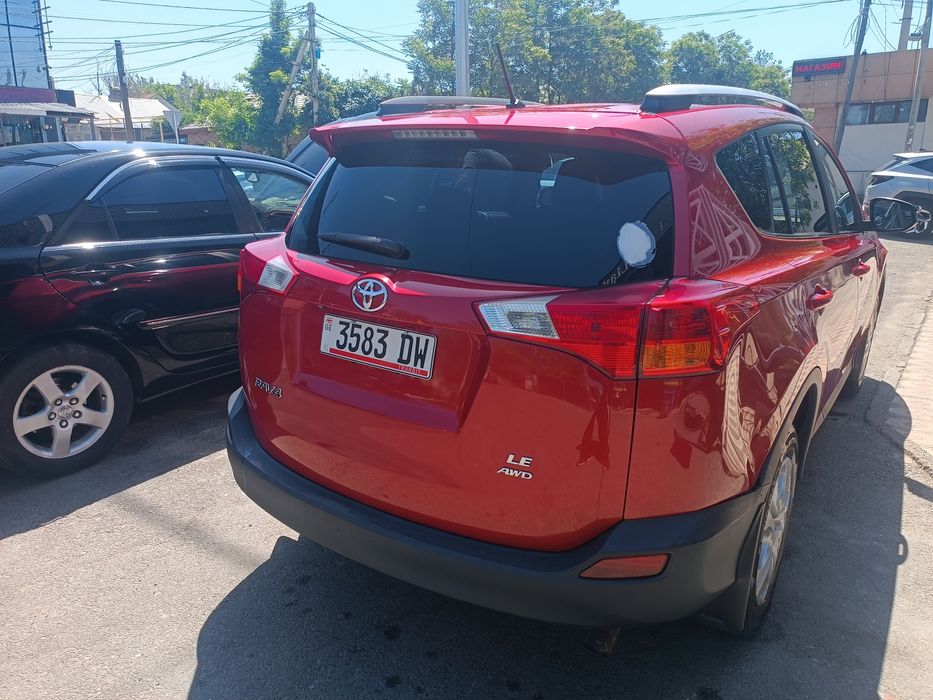 Продам Тоету РАФ 4